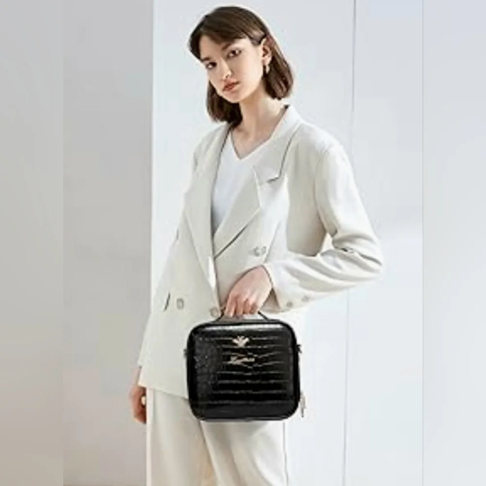 LACATTURA Croc-Embossed Multipurpose Makeup Bag NWOT - Picture 12 of 12